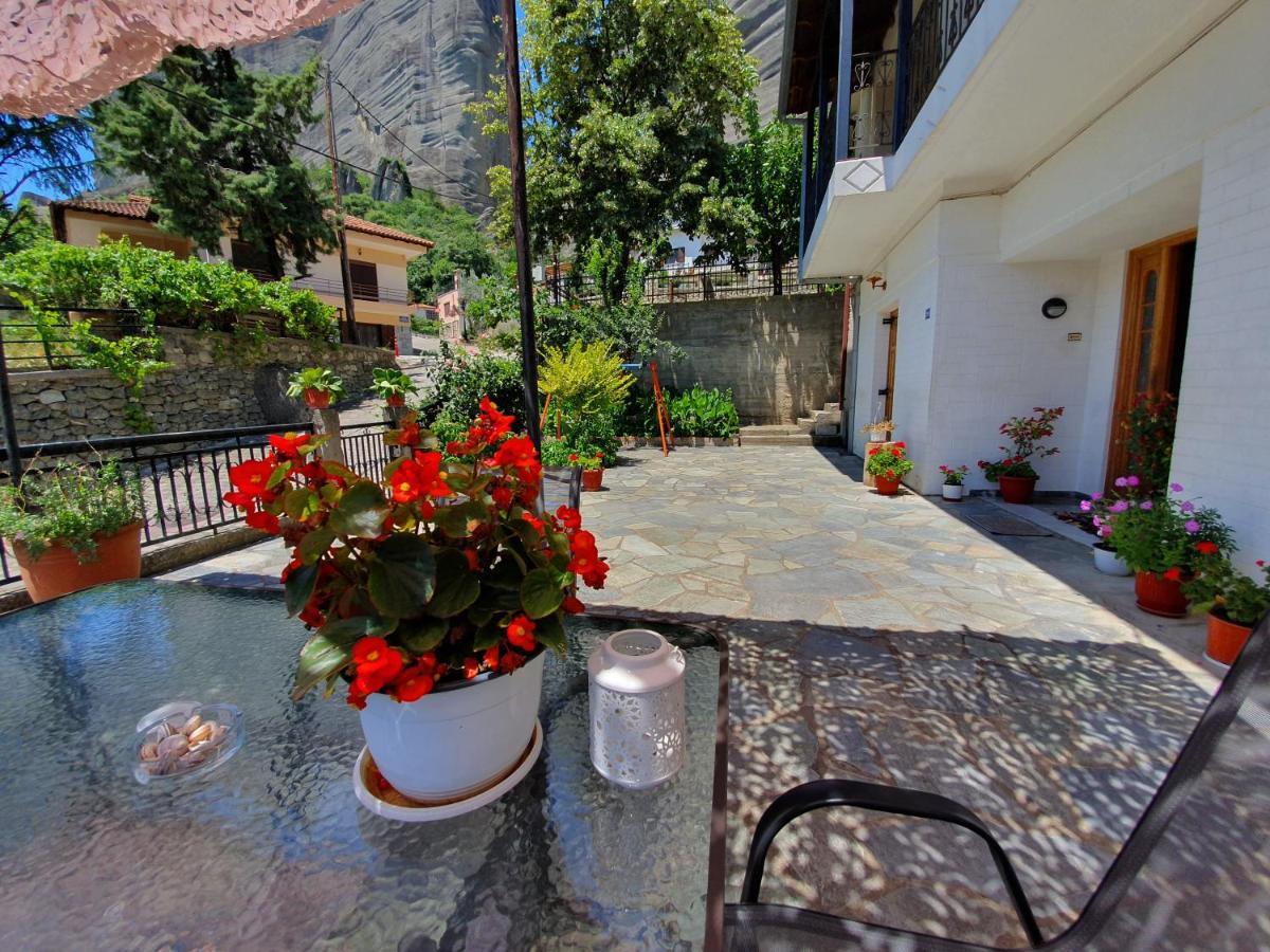 Homel Rocks -Elegant Apt 2Bd -Amazing Garden View Kalabáka Exterior foto